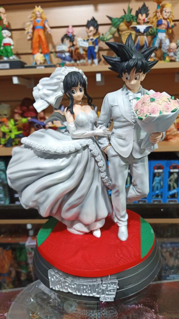 Continúa la boda 
Dragón Ball 
Tamaño:32cm