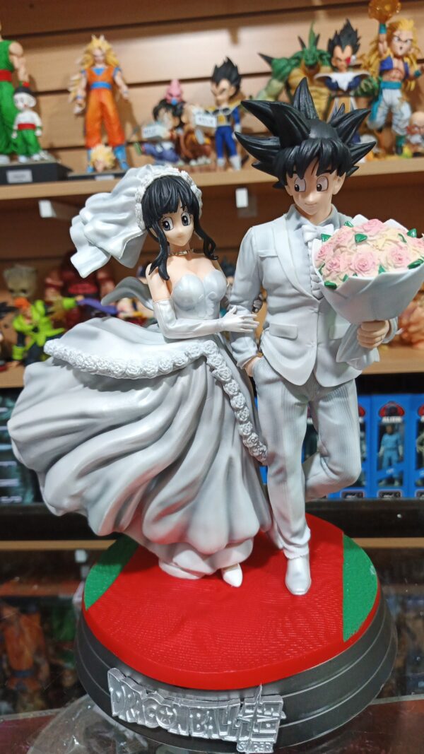 Continúa la boda 
Dragón Ball 
Tamaño:32cm
