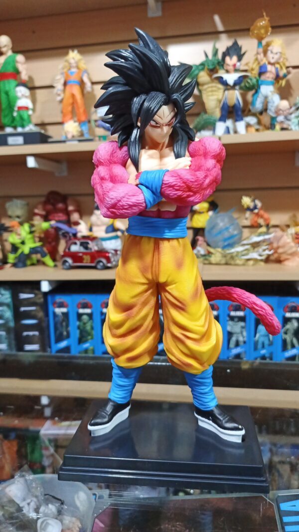 Goku ssj4  face 4 
Dragón Ball GT
Tamaño;31cm
Cabeza intercambiables