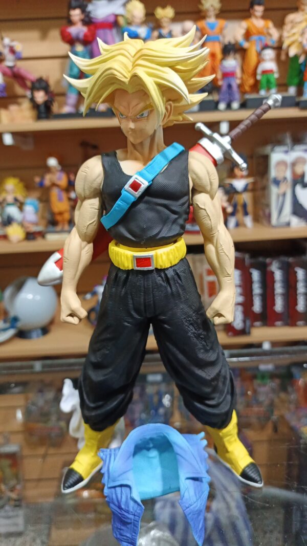 Trunks brazo, cabeza intercambiable y campera gim
Tamaño:29cm