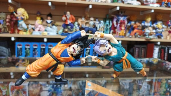 Goten y trunks 210 fusion gotenks 
Dragón Ball Z 
Tamaño:29cm de ancho