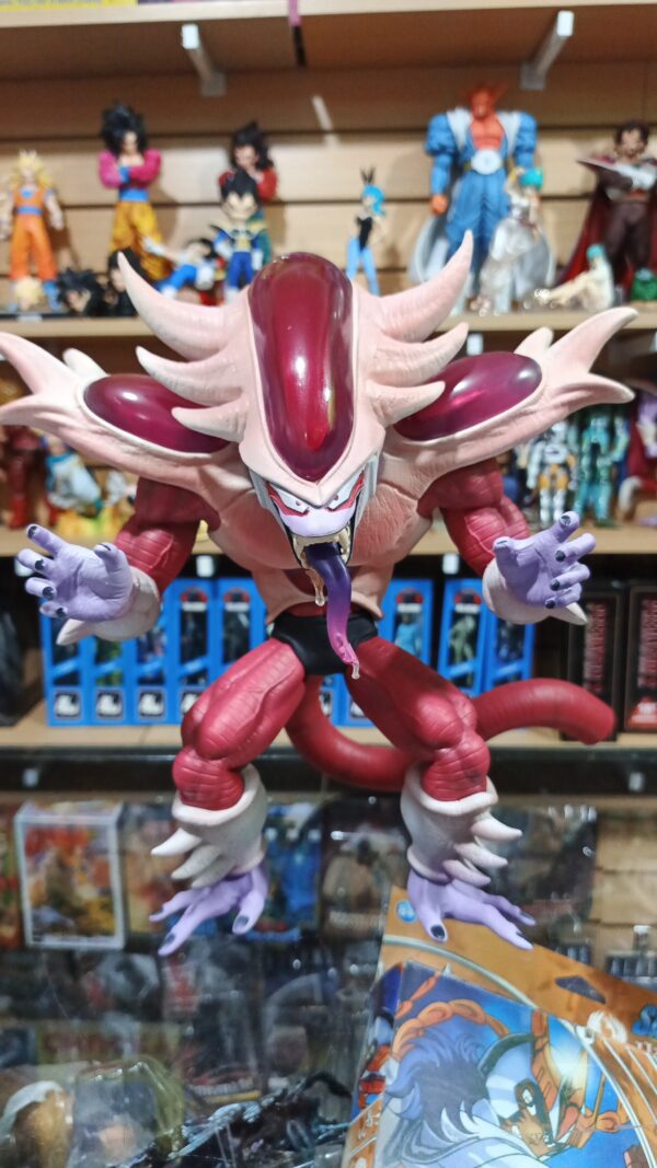 Frizeer face imaginaria 300
Dragón Ball Z
Tamaño:30cm