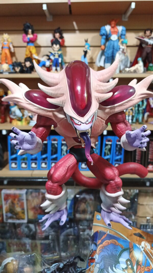 Frizeer face imaginaria 300
Dragón Ball Z
Tamaño:30cm