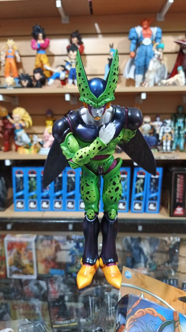 Cell perfecto 150
Dragón Ball Z 
Tamaño:27cm