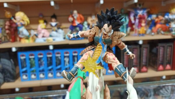 Picolo Goku VS raditz 243
Dragón Ball Z
17 cm altura 
35 cm ancho