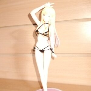 Marín kitanawa
Tamaño:24cm
Se le saca el bikini