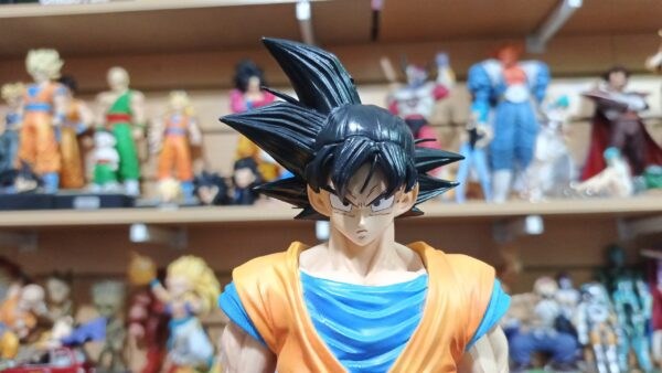 Goku cabeza intercambiables 160
Dragón Ball Z 
Tamaño:34cm