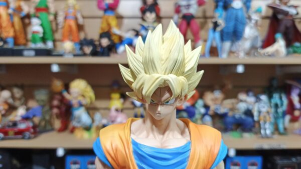 Goku cabeza intercambiables 160
Dragón Ball Z 
Tamaño:34cm