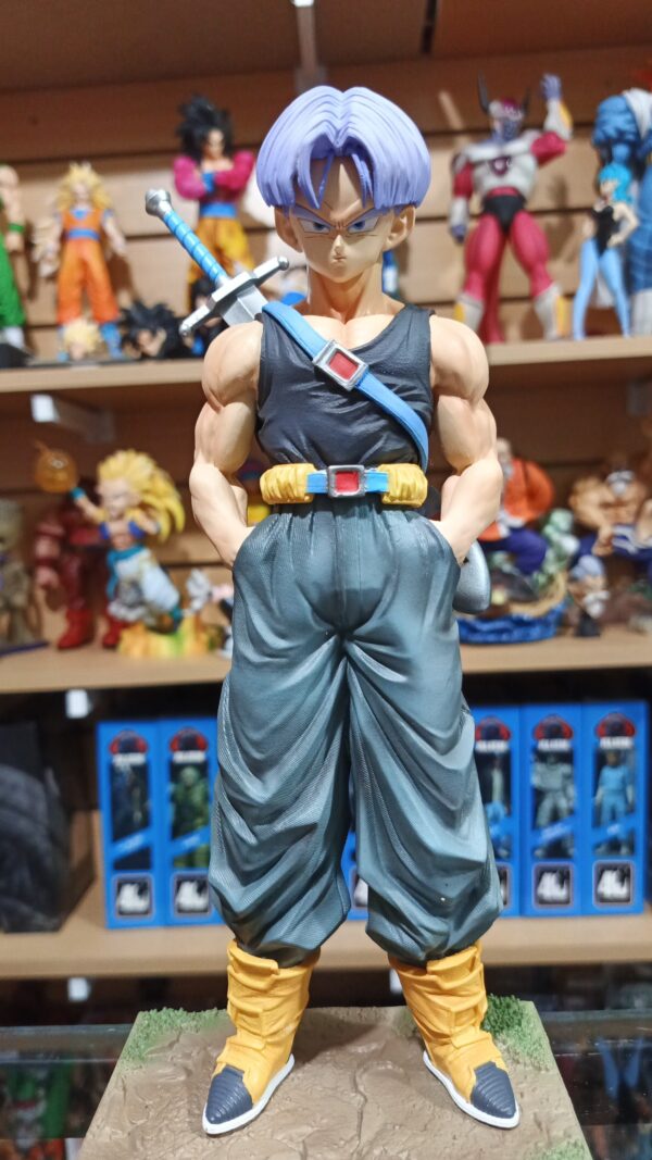 Trunks cabeza intercambiables 160
Dragón Ball Z 
Tamaño:30cm