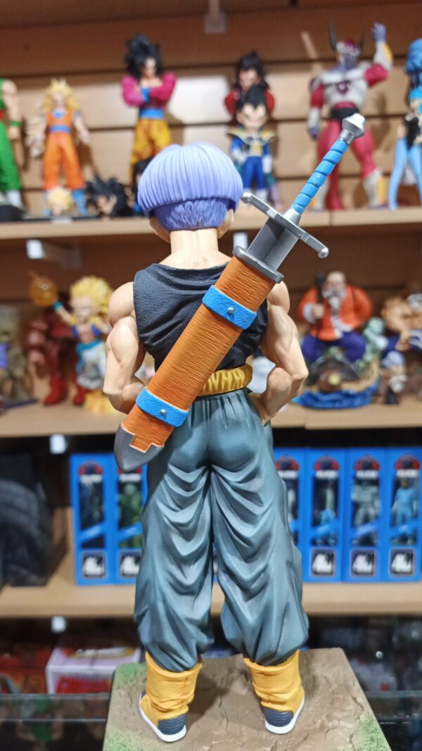 Trunks cabeza intercambiables 160
Dragón Ball Z 
Tamaño:30cm