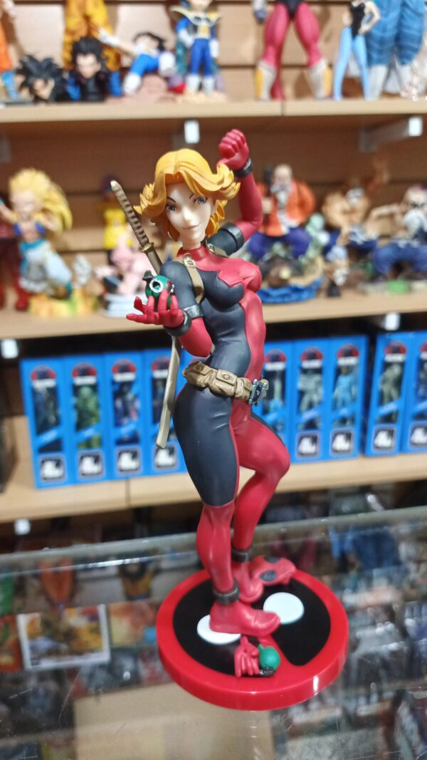 Lady deadpool 120
Tamaño:24cm
Precio:50mil