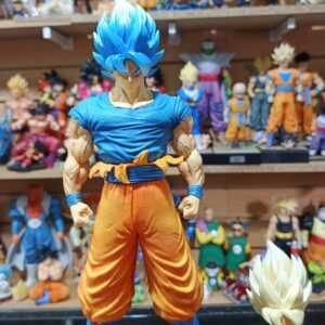Goku Super Saiyan y blue 180
Dragón Ball Super 
Tamaño:32cm