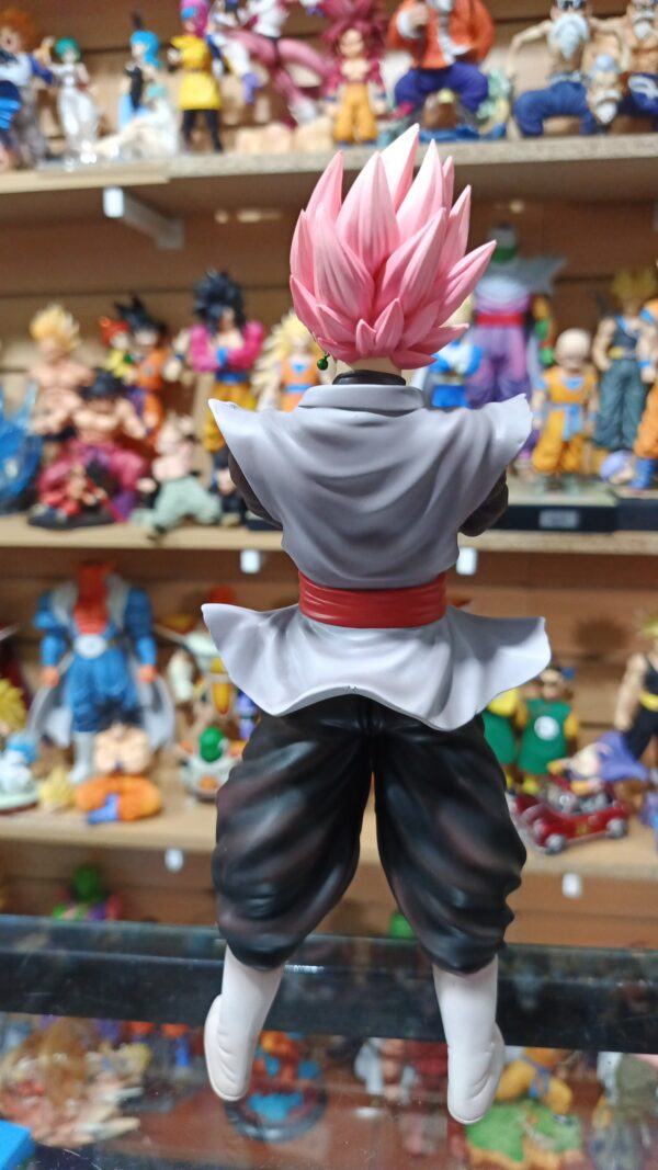 Goku rose 180
Dragón Ball Super 
Tamaño:28cm