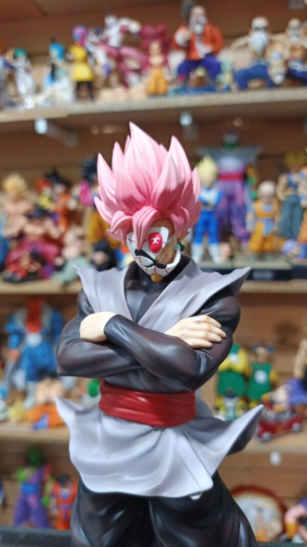 Goku rose 180
Dragón Ball Super 
Tamaño:28cm