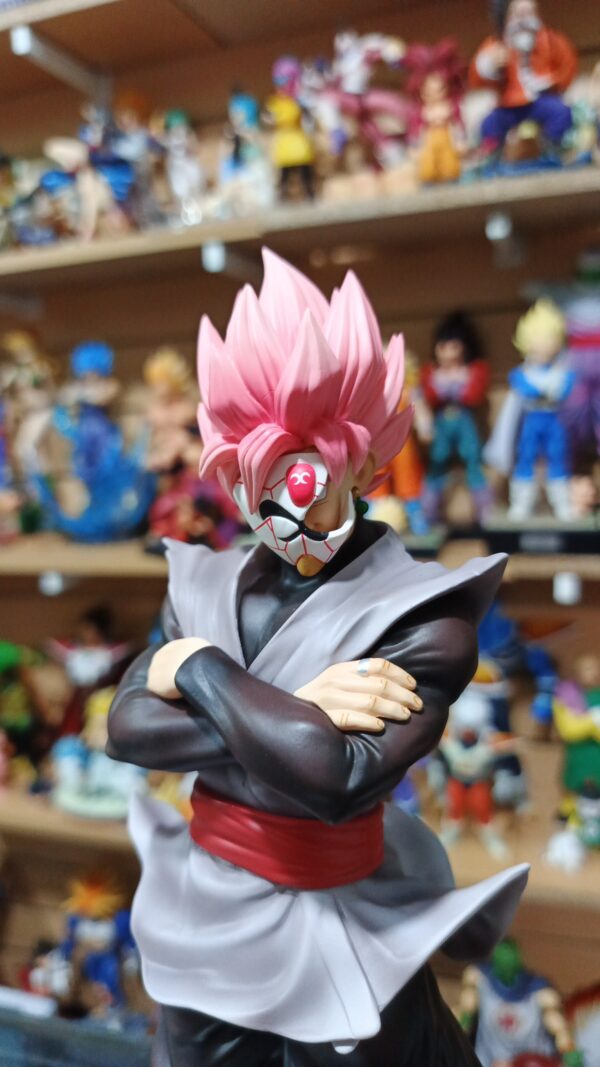 Goku rose 180
Dragón Ball Super 
Tamaño:28cm