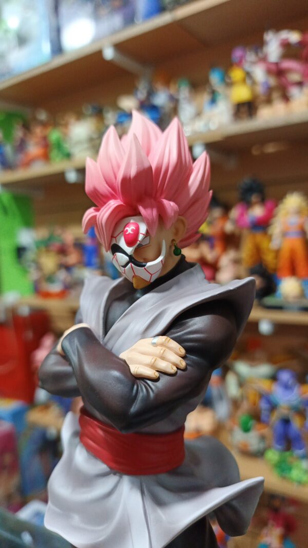Goku rose 180
Dragón Ball Super 
Tamaño:28cm