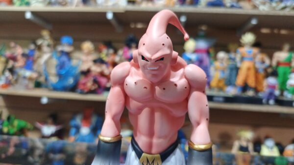 Majin Buu 80
Dragón Ball 
Tamaño:13cm
