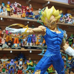 Vegeta majin 350
Dragón Ball Z 
Tamaño:43cm