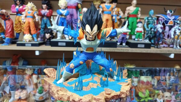 Vegeta 
Cambio de mano por poder
Dragón Ball Z 
Tamaño:22cm