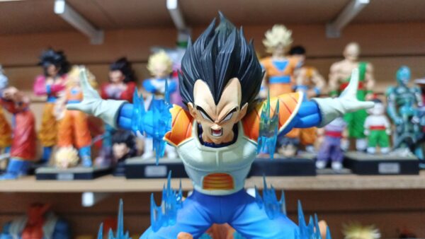 Vegeta 
Cambio de mano por poder
Dragón Ball Z 
Tamaño:22cm