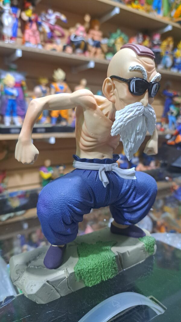 maestro roshi 18 cm altura