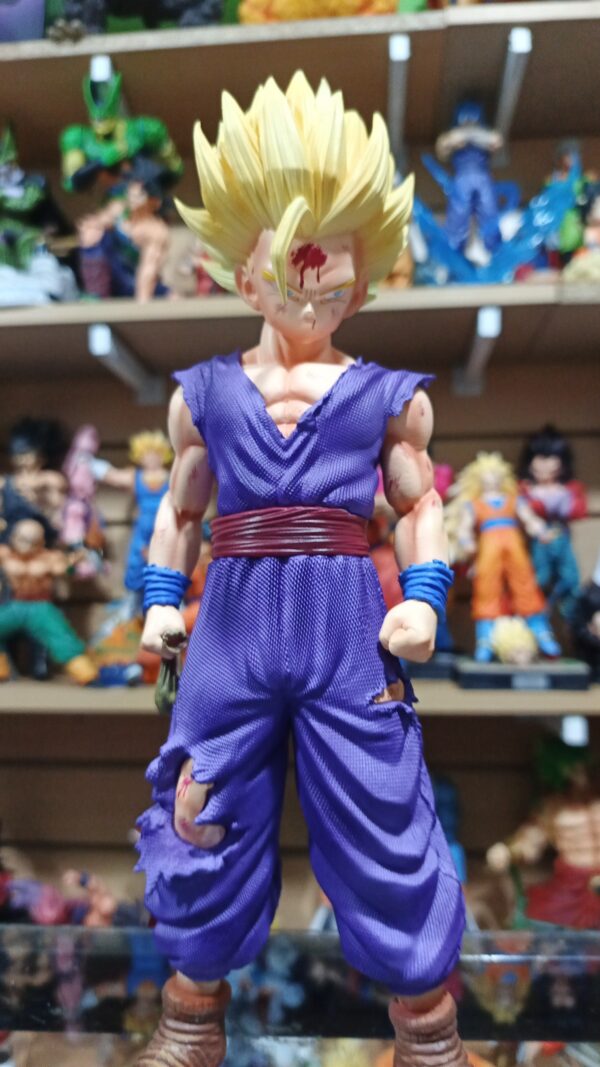 Gohan super Saiyan semillas del ermitaño 
Dragón Ball Z 
Tamaño:29cm
Tiene muy buenos detalles