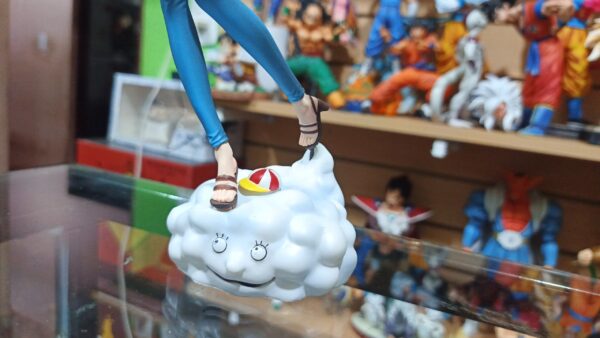 Nami
One Piece 
Tamaño:25cm