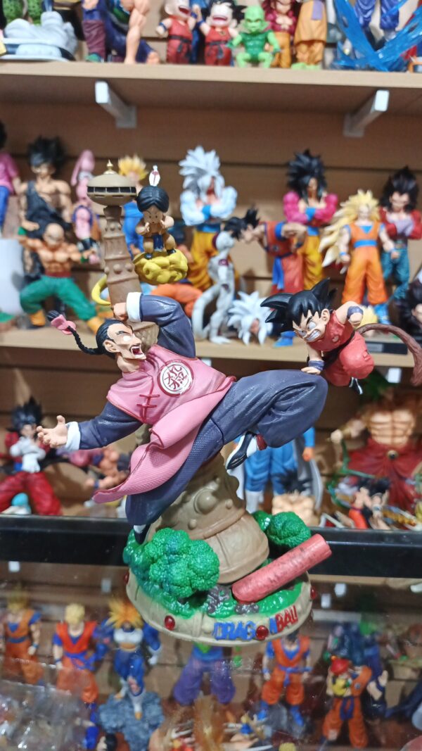 Tao pai pai 
Dragón ball Z 
Tamaño:28cm