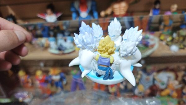 Gotenks fantasma 👻 fusion Goten y trunk 
Dragón ball Z 
Tamaño:5cm