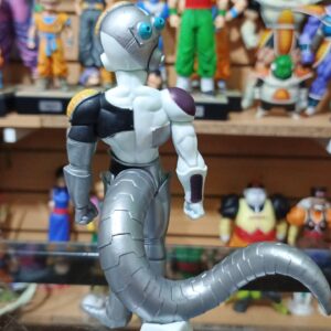 Mecha Freezer 
Dragón ball Z 
Tamaño:19cm