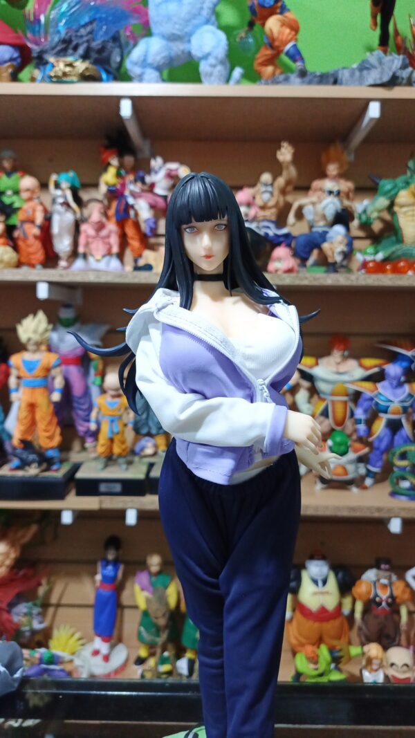 Hinata Hyuga
Naruto Shippuden 
Tamaño:44cm
Cambia de ropa