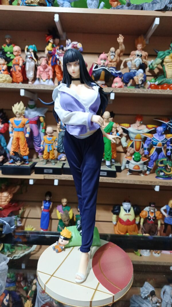 Hinata Hyuga
Naruto Shippuden 
Tamaño:44cm
Cambia de ropa