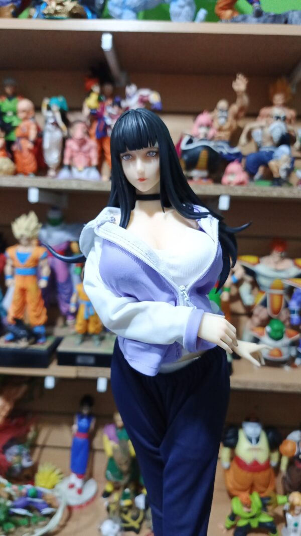 Hinata Hyuga
Naruto Shippuden 
Tamaño:44cm
Cambia de ropa