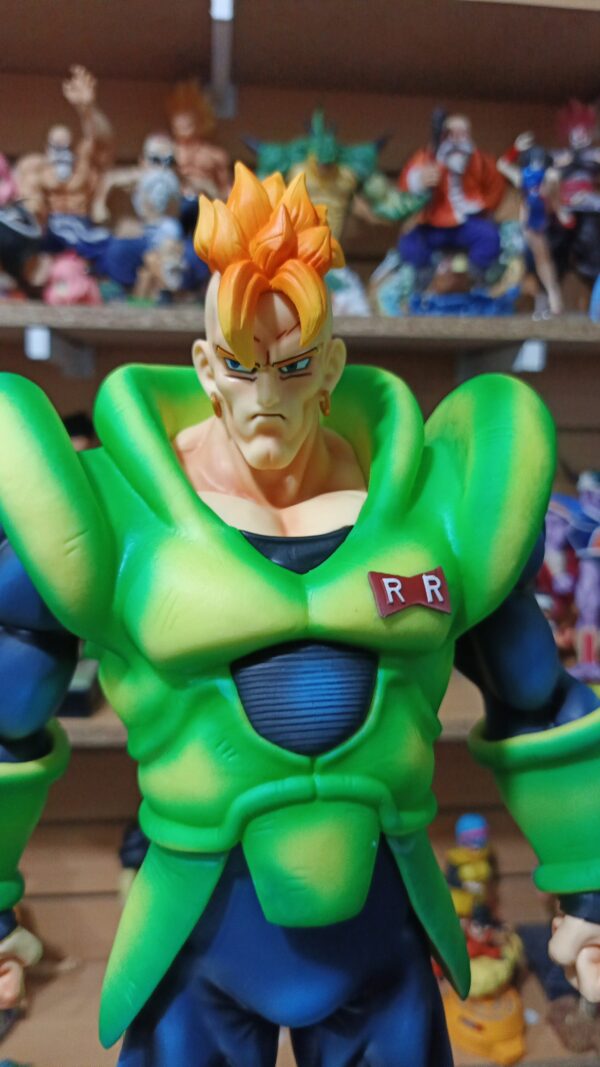 Androide 16
Dragón ball Z 
Tamaño:41cm