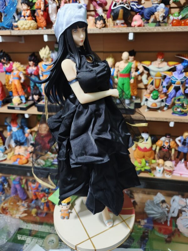 Hinata Hyuga
Naruto Shippuden 
Tamaño:44cm
Cambia de ropa