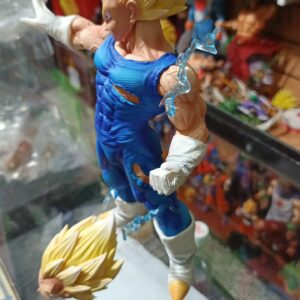 Vegeta Majin cabeza intercambiables 
Dragón ball Z 
Tamaño:27cmq