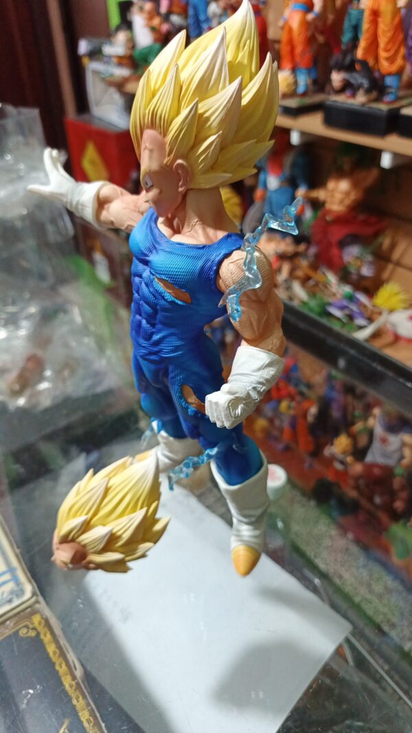 Vegeta Majin cabeza intercambiables 
Dragón ball Z 
Tamaño:27cmq