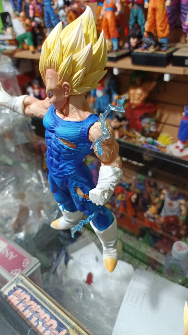 Vegeta Majin cabeza intercambiables 
Dragón ball Z 
Tamaño:27cmq