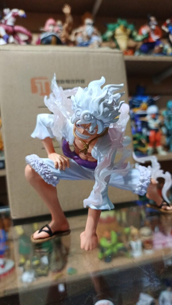 Luffy 
One Piece
Tamaño:15cm
