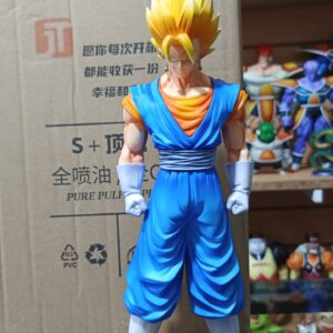 Vegito vegitto Vegeto 
Dragón ball Z 
Tamaño:28cm