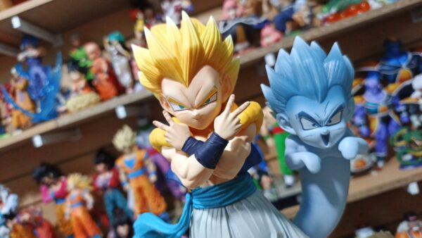 Gotenks Fantasma fusion Goten y trunk 
Dragón ball Z 
Tamaño:25cm
