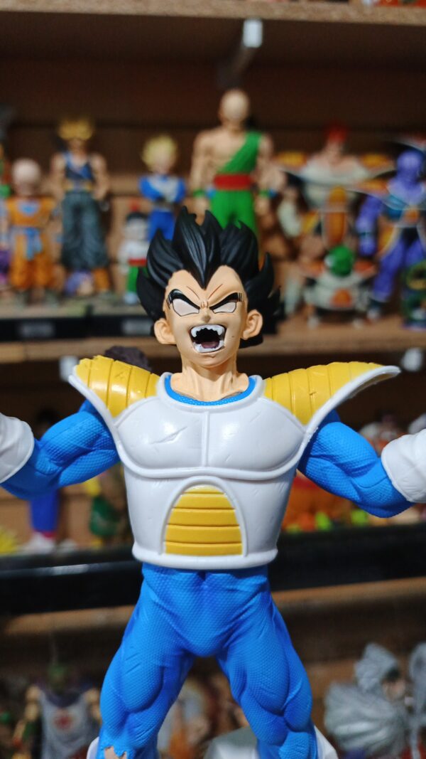 Vegeta transformacion ozaru
Dragón ball Z 
Tamaño:21cm