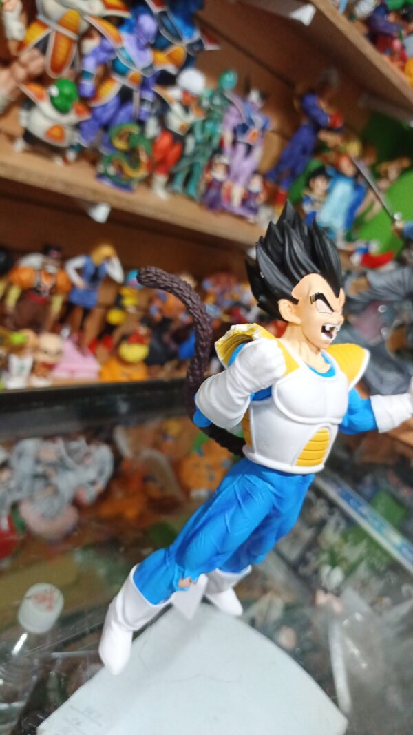 Vegeta transformacion ozaru
Dragón ball Z 
Tamaño:21cm