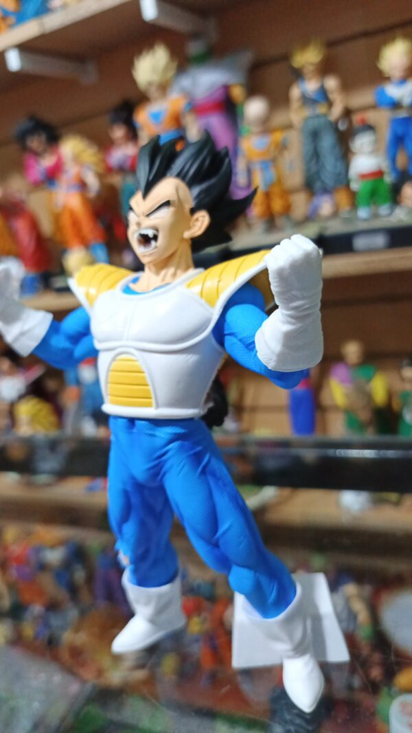 Vegeta transformacion ozaru
Dragón ball Z 
Tamaño:21cm