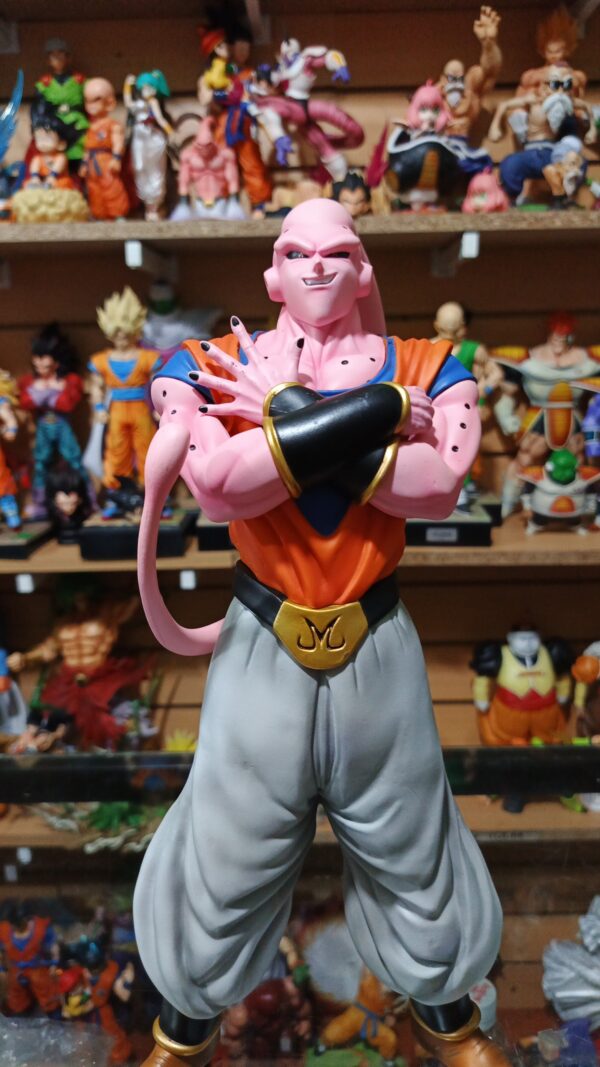 Majin Boo Gohan 
Dragón ball Z 
Tamaño:36cm