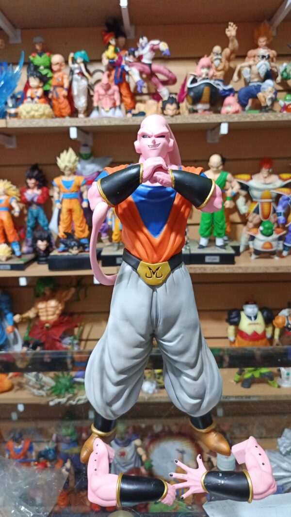 Majin Boo Gohan 
Dragón ball Z 
Tamaño:36cm