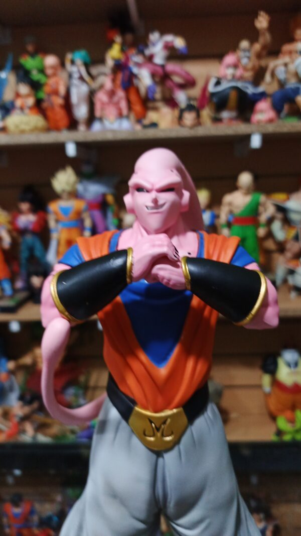 Majin Boo Gohan 
Dragón ball Z 
Tamaño:36cm