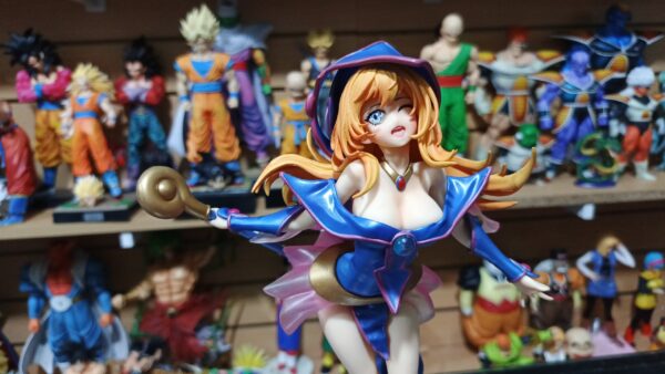 Maga Oscura 
Yu Gi Ho
Tamaño:28cm