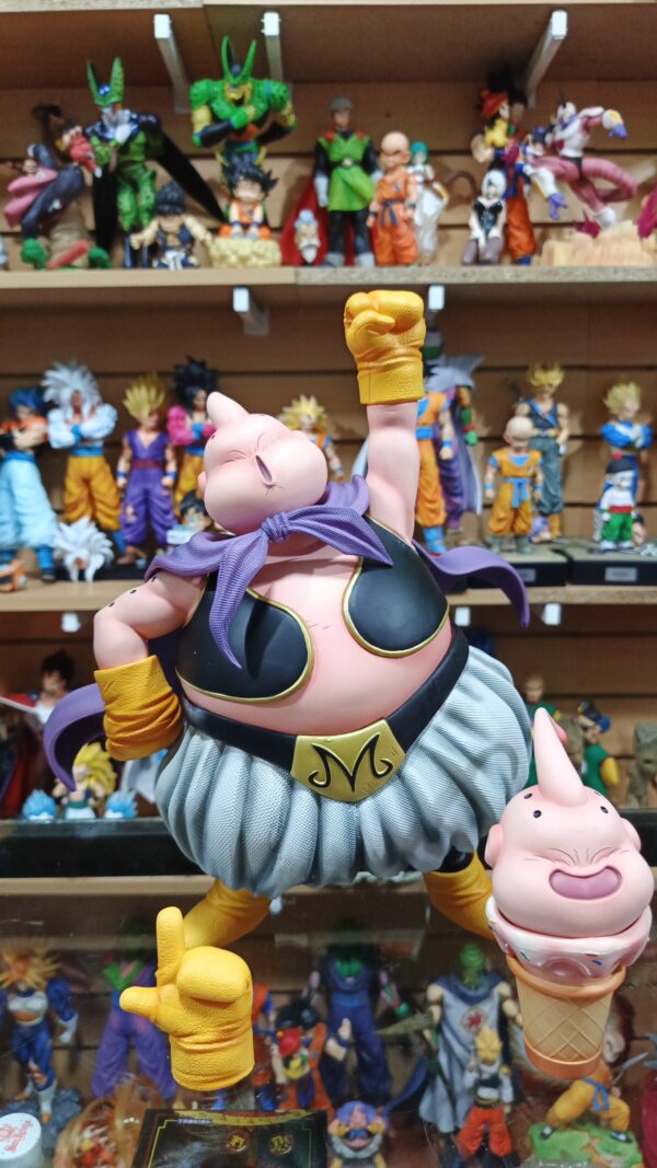 Majin Buu
Dragón ball Z
Tamaño:33cm
