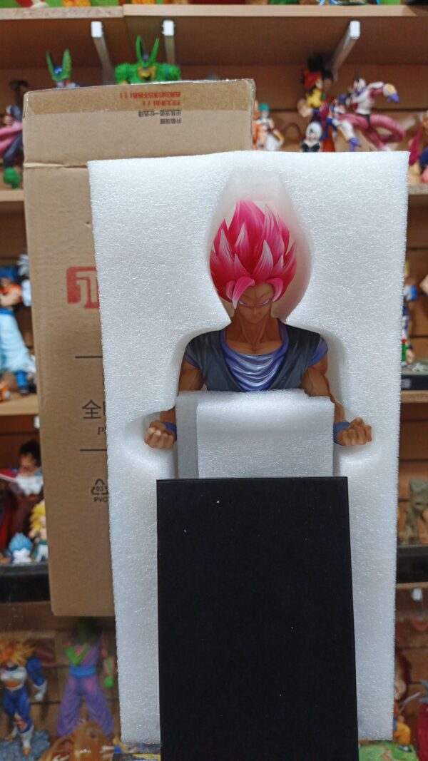 Goku Rose black 
Dragón ball Super 
Tamaño:33cm
